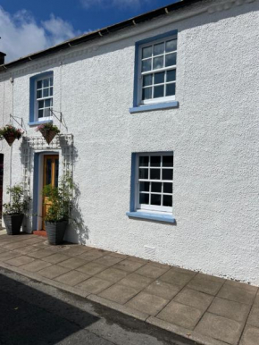 The Ship Inn's Mill Cottage - Weavers Way